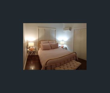 Beautiful Bungalow. Excellent Location. - Photo 4