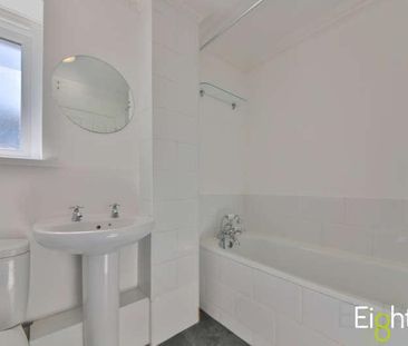 Fitch Drive, Brighton, BN2 - Photo 3