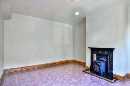 2 bedroom terraced house to rent - Photo 2
