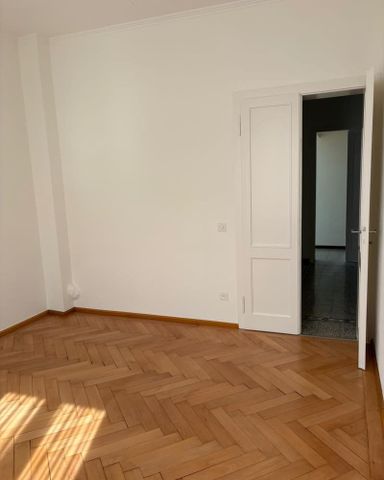 Affascinante Appartamento D’epoca Nel Cuore Di Chiasso - Photo 2