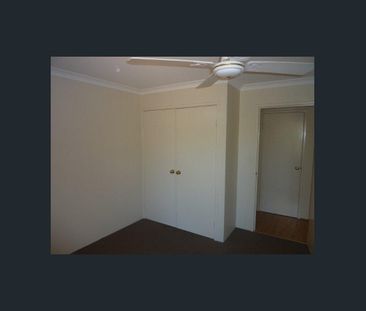 WELL PRESENTED 2 BEDROOM VILLA IN A GREAT SPOT - Photo 3