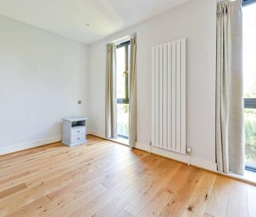 4 bedroom terraced house to rent - Photo 3
