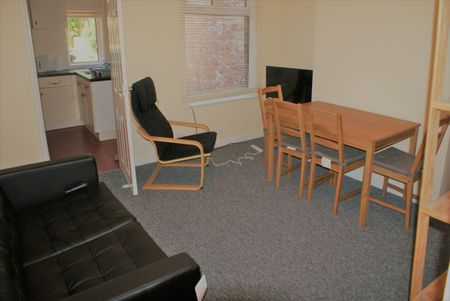 24 Oxford Street - Great Specification & Heart of the Student Triangle Loughborough - Photo 4