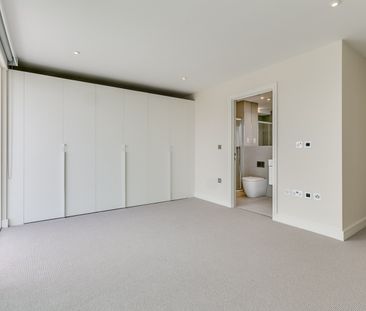 3 Bed Penthouse, Hurlingham Apartments, SW6 - Photo 3