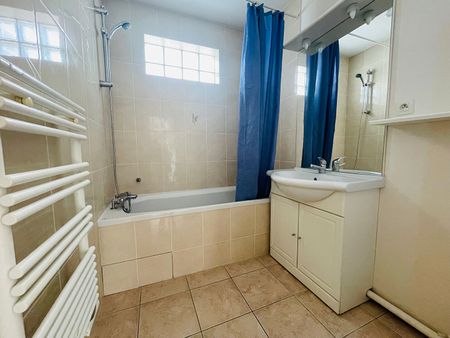 Location Appartement 3 pièces 73m² - Photo 5