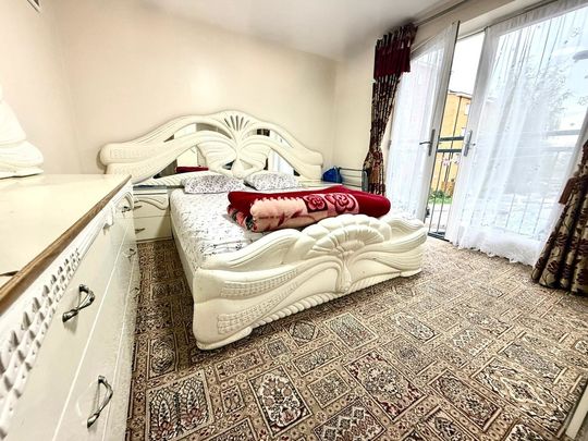 Taywood Road, Northolt, UB5 6GB - Photo 1