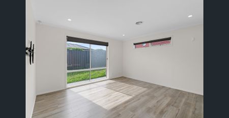 Impeccably Maintained and Stylish Home - Photo 4