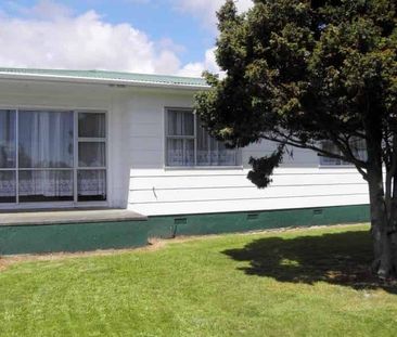 Tidy on Strathmore - Photo 2