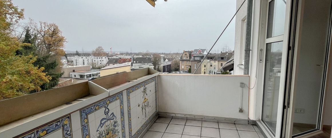 3-Zimmer-Wohnung mit zwei Balkonen und Tiefgaragenstellplatz in Zentrumnähe! - Foto 1