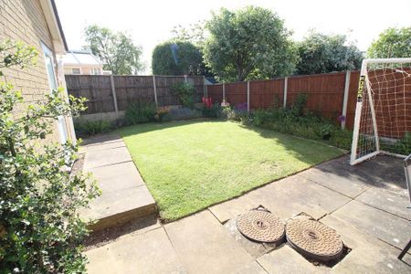 3 bedroom detached house to rent - Photo 4