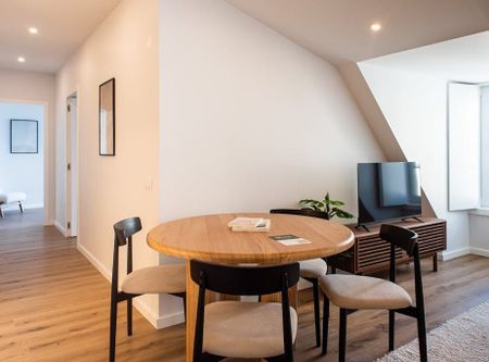 Largo Santa Bárbara, Lisbon, Lisbon 1150-287 - Photo 3