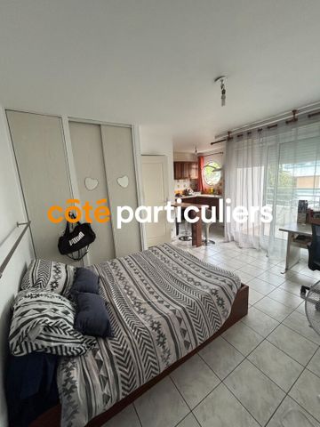 A LOUER - STUDIO 24 M2 MEUBLE - SAINTE CLOTILDE - Photo 2