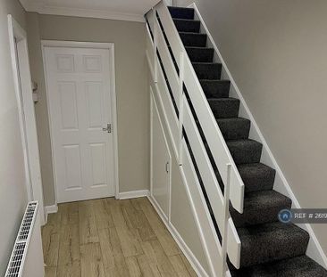 3 bedroom end of terrace house to rent - Photo 3