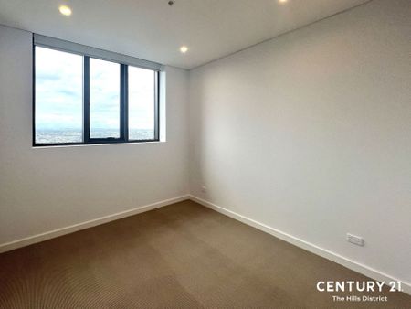 Stunning 28th Floor Apartment with Breathtaking Views - Photo 3