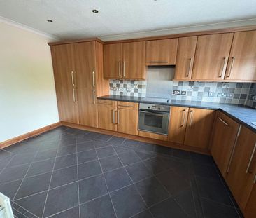 Maisonette to rent on - Photo 5