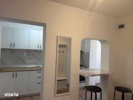 ap 3 camere decomandate renovat et 1 Strand central - Photo 5