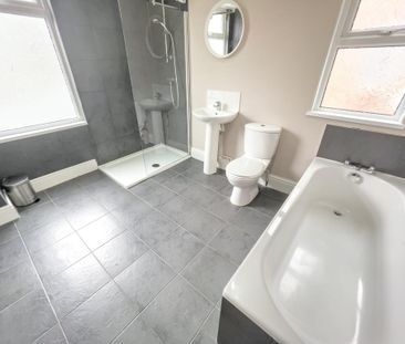 3 bedroom terraced house to rent - Photo 6