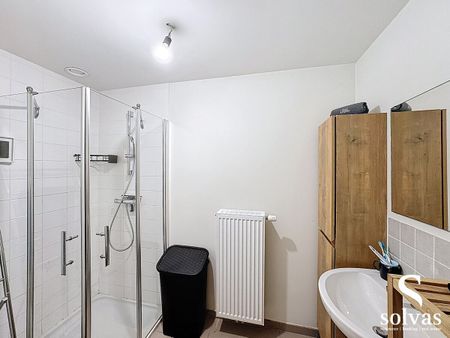 Recent appartement met zonnepanelen in Eeklo! - Photo 3