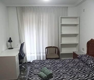 Carrer de Fontanars dels Alforins, Valencia, Valencian Community 46007 - Photo 5