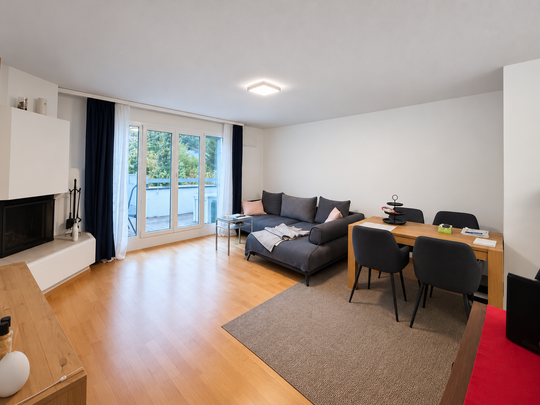 Charmante Dachwohnung mit Balkon und schöner Aussicht in Zofingen - Foto 1