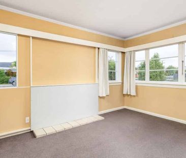 Charming Family Home with Space to Spare - Photo 5