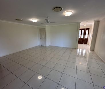 Lovely Established Home - Photo 2