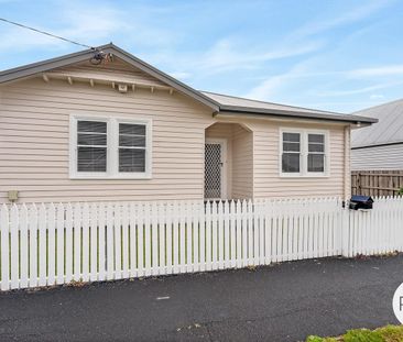 Charming Family Home in Glenorchy - Photo 2