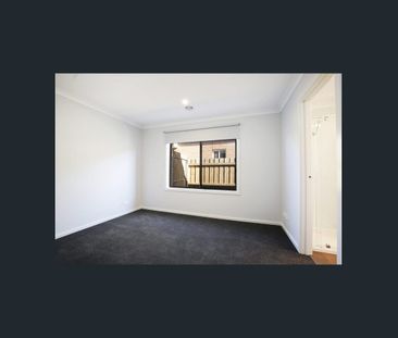 Live in the Heart of Armstrong Creek! - Photo 2