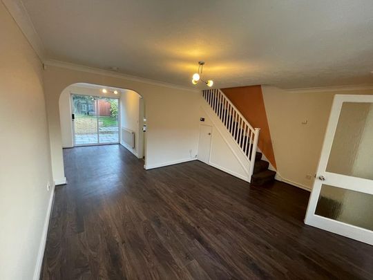 3 Bed End Terrace, Goodwin Close, CR4 - Photo 1