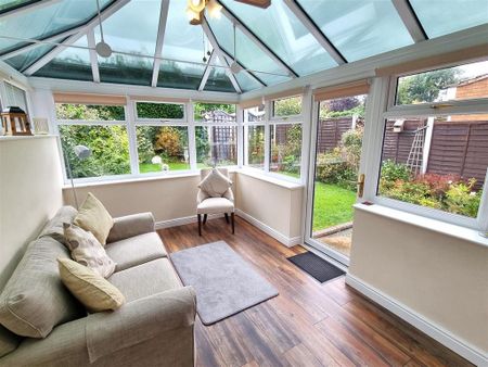 3 bedroom semi-detached house to rent - Photo 4