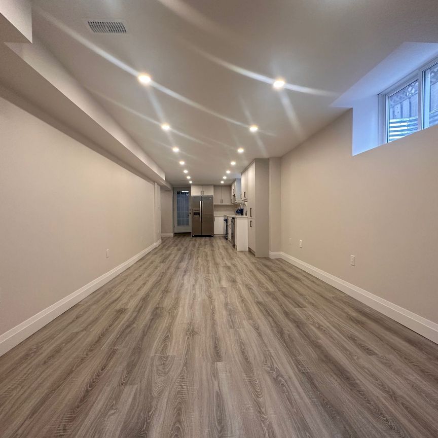 For Lease - 2036 Grosvenor Street Unit# lower, Oakville, Ontario - Photo 1