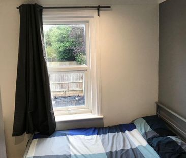 5 bedroom detached house to rent - Photo 3