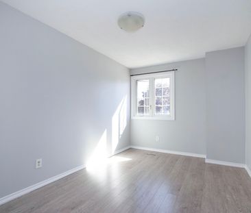 For Lease - 10 Bassett Boulevard Unit# 9, Whitby, Ontario - Photo 3