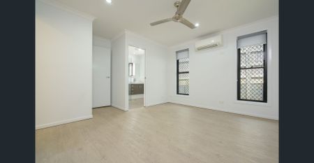 BEAUTIFULL FAMILY HOME 5 BEDS - Photo 4