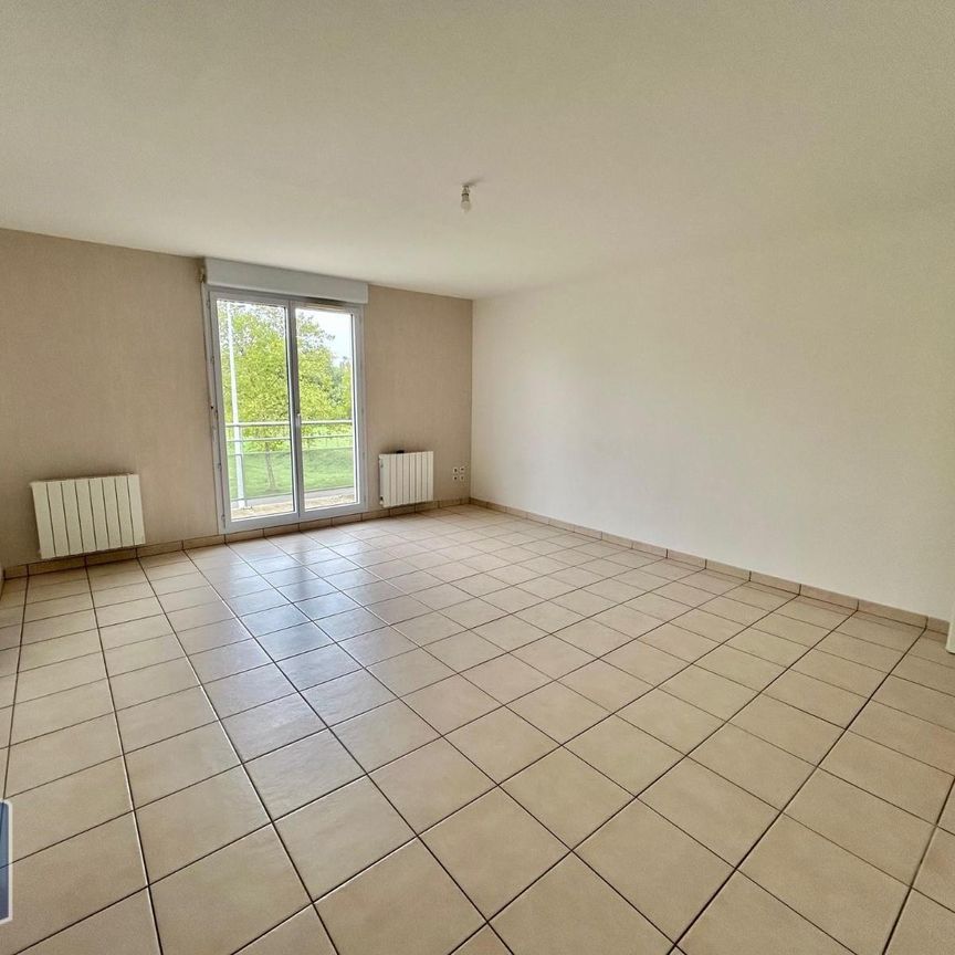 Location Appartement 3 pièces 63m² PARAY LE MONIAL 71600 - Photo 1