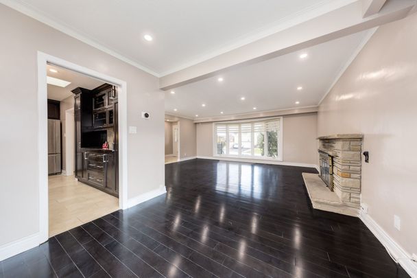 For Lease - 2 Chancery Lane, Toronto, Ontario - Photo 1