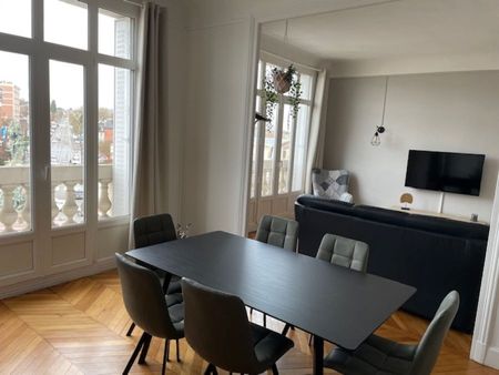 MAGNIFIQUE APPARTEMENT EN CENTRE VILLE PROCHE GARE - Photo 3