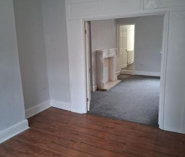 2 bedroom semi-detached house to rent - Photo 5