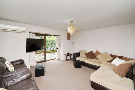 Cozy 2 bedroom unit in Papanui - Photo 4