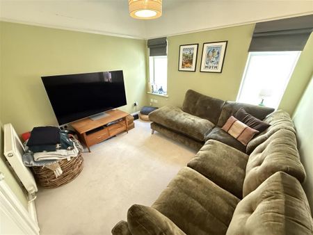 5 bedroom detached house to rent - Photo 5