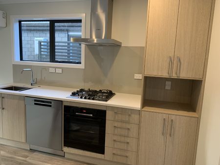 56A Hokioi Drive, Kenepuru - Photo 2