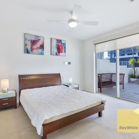 Fully Furnished Spacious Penthouse located at Trilogy Surfers Paradise - Photo 4
