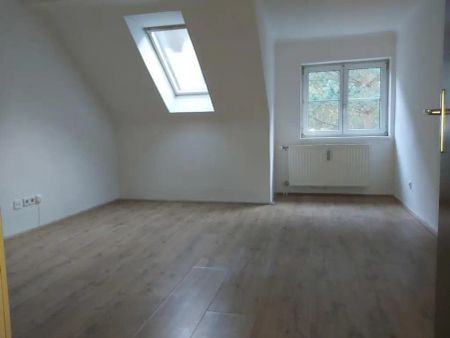 Geräumige 2-Zimmer-Dachgeschoß-Wohnung mit Küchenblock in Thörl zu mieten ! - Foto 2