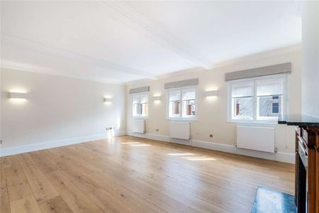 A beautiful third floor apartment (with lift) in a period building situated moments from Sloane Square and the amenities of Pavilion Road. - Photo 5