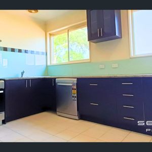 Spacious Family Living Near Schools, Shops & Transport - Photo 2