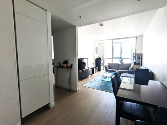1 Bed Flat, Wandsworth Road, SW8 - Photo 1