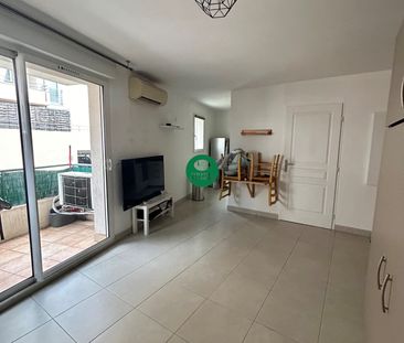 Location Appartement 1 pièce 27m² SIX FOURS LES PLAGES 83140 - Photo 1