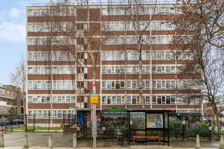 A newly refurbished studio apartment available to rent in N1 - Photo 5