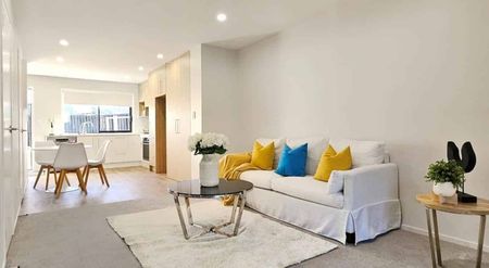 Modern 3-Bed Townhouse in Prime Mangere Bridge - Photo 4