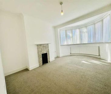 Ravenswood Crescent, Harrow, HA2 - Photo 5